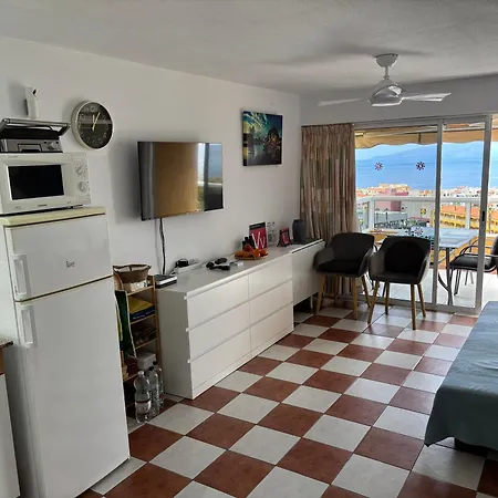 Royal Condor One Bed With Viws To The Cliffs And Atlantic Ocean * Puerto de Santiago (Tenerife)