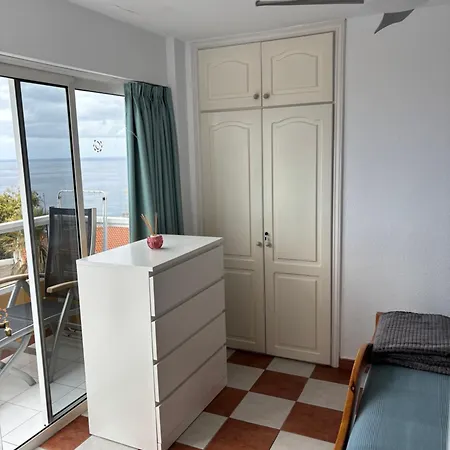 Royal Condor One Bed With Viws To The Cliffs And Atlantic Ocean Puerto de Santiago (Tenerife)